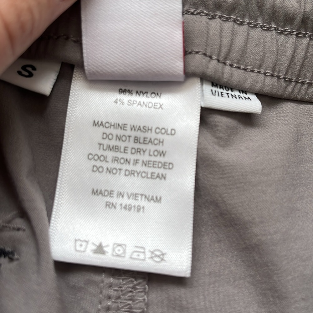 Topo Designs Mens Shorts Grey Nylon Stretch Outdoor Athleisure Size Small - Picture 8 of 11